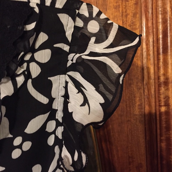 NY Collection Cap Sleeve Ruffle Top - Sz L - Picture 5 of 9